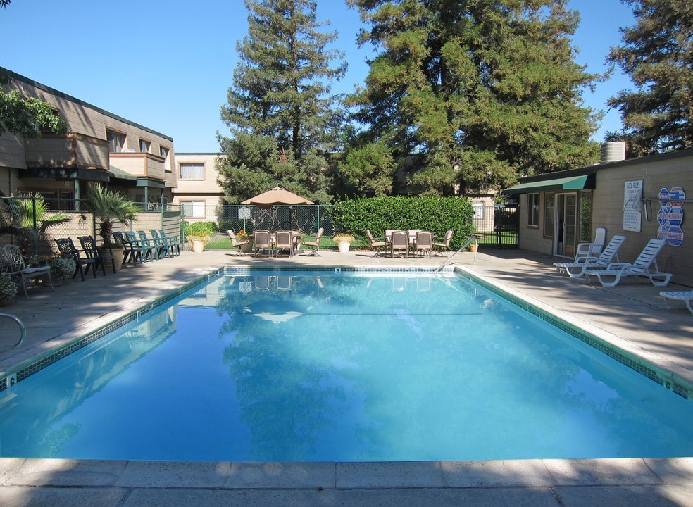 Hunters Landing in Marysville, CA - Building Photo