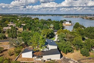 820 Broken Arrow in Horseshoe Bay, TX - Building Photo - Building Photo