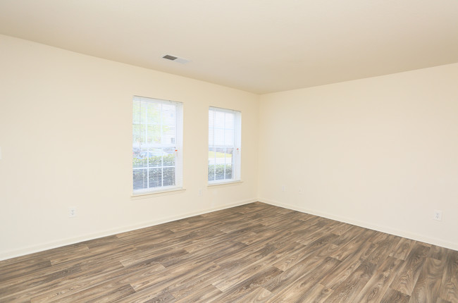 The Regency in Manassas, VA - Building Photo - Interior Photo