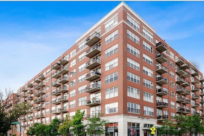 property at 6 S Laflin St