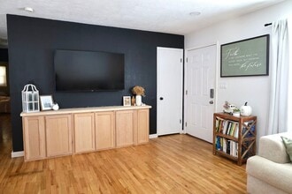 100 E Hartley St in Ozark, MO - Building Photo - Building Photo