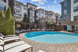 One Metrocenter in Nashville, TN - Foto de edificio - Building Photo