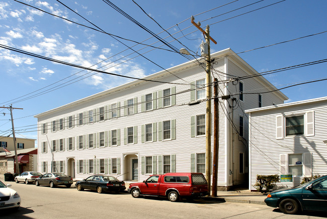 230 Wilson St in Manchester, NH - Foto de edificio - Building Photo