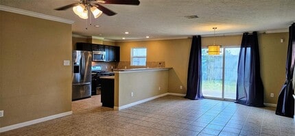 8018 Chasewood Dr in Missouri City, TX - Building Photo - Building Photo