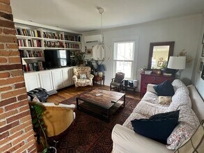 15 Orchard St in Newton, MA - Building Photo - Building Photo