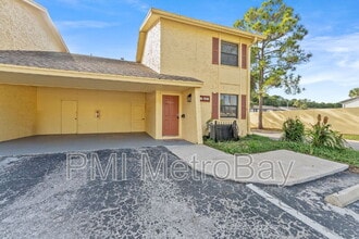7616 La Mesita Ct in Tampa, FL - Building Photo - Building Photo