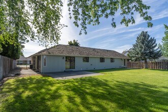 6829 Eagle Dr NE in Moses Lake, WA - Building Photo - Building Photo