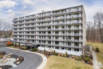 Renew Worcester in Worcester, MA - Foto de edificio - Building Photo