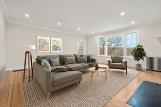 108 Lake Ave in Newton, MA - Building Photo - Building Photo