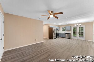 626 E Petaluma Blvd in San Antonio, TX - Building Photo - Building Photo