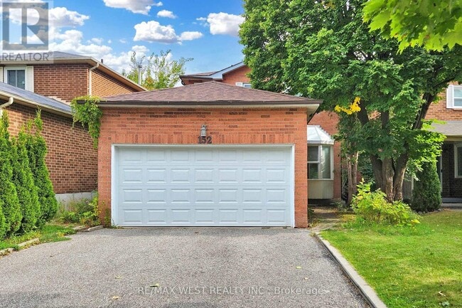 property at 152 Don Head Village Blvd