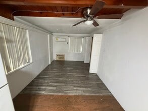 1410 N 65th Ter, Unit b in Hollywood, FL - Building Photo - Building Photo