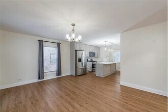 1902 N Ash St in Waukegan, IL - Building Photo - Building Photo