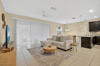 10825 Alvara Way in Bonita Springs, FL - Building Photo - Building Photo