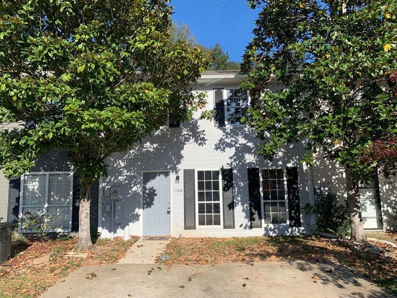 1588 King James Dr in Alabaster, AL - Building Photo