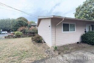 4003 SE 28th Pl in Portland, OR - Building Photo