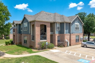 Waterford at Spencer Oaks in Denton, TX - Building Photo - Building Photo