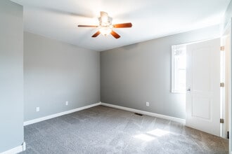 8217 Medallion Pl in Fort Wayne, IN - Building Photo - Building Photo