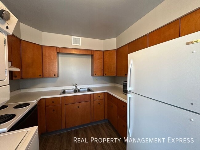 2 Bed 1 Bath Apartment