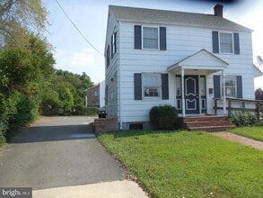 21640 N Essex Dr in Lexington Park, MD - Building Photo - Building Photo