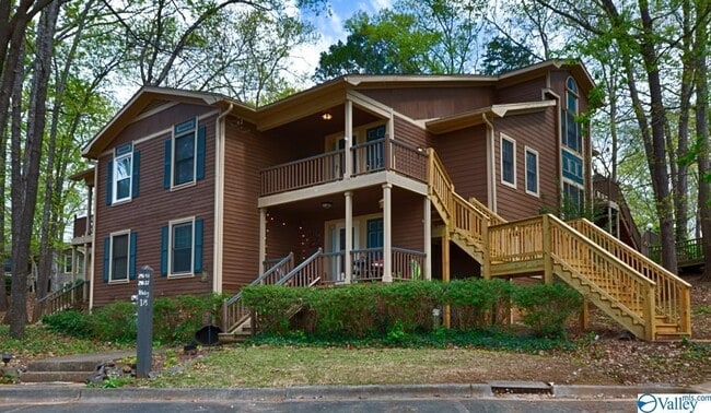 property at 2041 Greenwood Plz SW