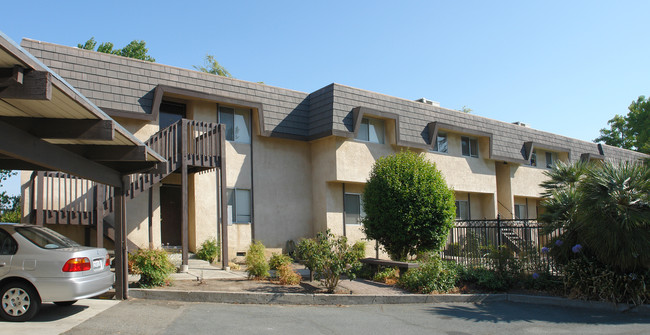 25 El Mirador in Walnut Creek, CA - Foto de edificio - Building Photo