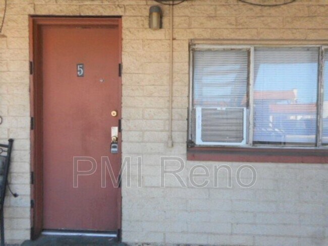 140 Victorian Ave-Unit -Unit 5 in Sparks, NV - Building Photo - Building Photo