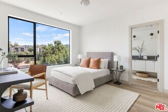172 S Avenue 58 in Los Angeles, CA - Building Photo - Building Photo