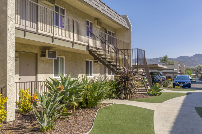 Meadowlark Apartments in San Marcos, CA - Building Photo - Other