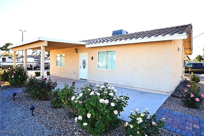 property at 5081 N Pioneer Way