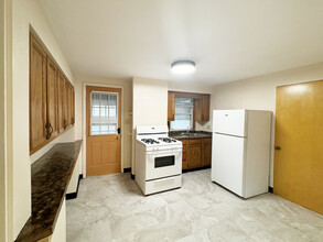 44 Cleveland Ave, Unit 3 in Binghamton, NY - Building Photo - Building Photo