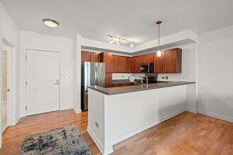 1905 S Wolf Rd in Hillside, IL - Building Photo - Building Photo