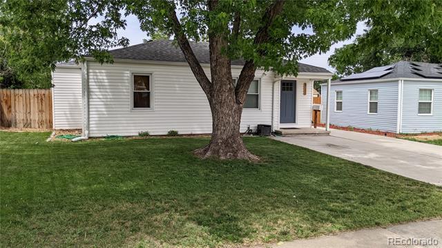 1855 W Stoll Pl in Denver, CO - Building Photo - Building Photo