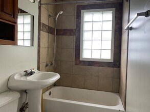 47 Yale St-Unit -3 in Gloversville, NY - Building Photo - Building Photo