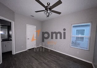 1905 Stauffers St in Weslaco, TX - Building Photo - Building Photo