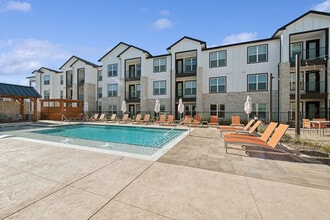 Ascend at McKinney North in McKinney, TX - Foto de edificio - Building Photo