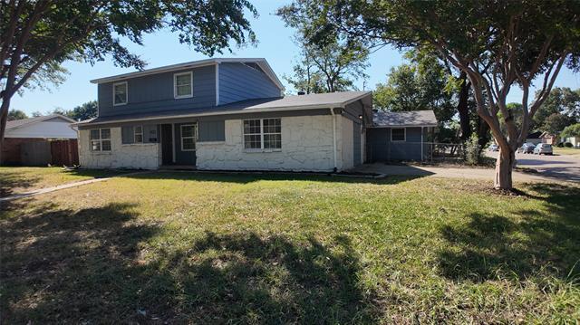 401 San Carlos Dr in Grand Prairie, TX - Building Photo - Building Photo