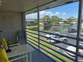 7 Lake Vista Trail in Port St. Lucie, FL - Building Photo