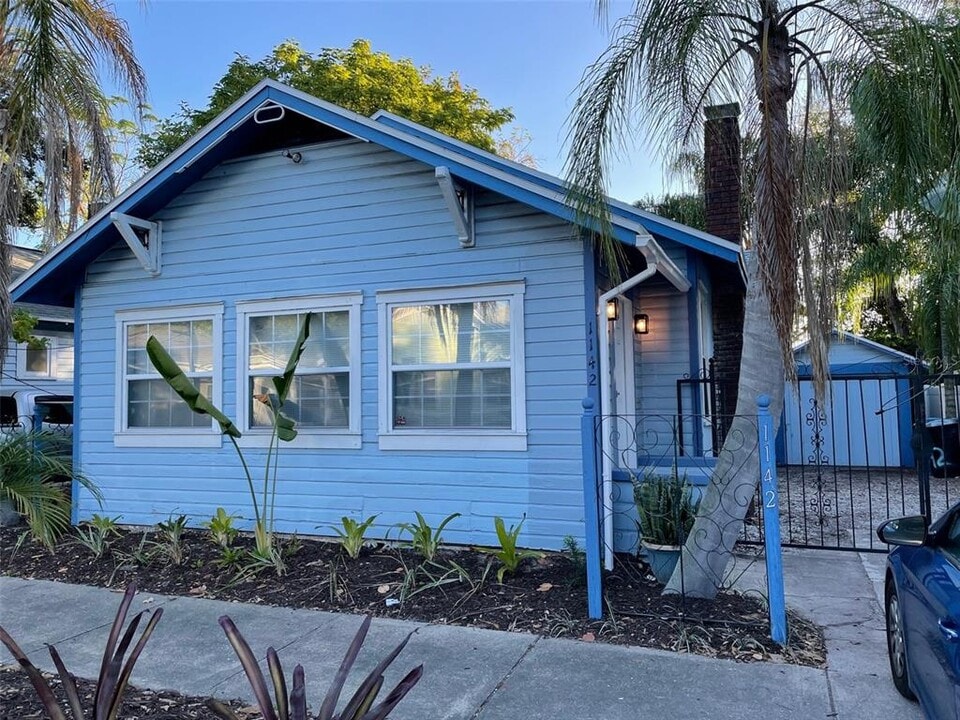 1142 Highland St S in St. Petersburg, FL - Building Photo