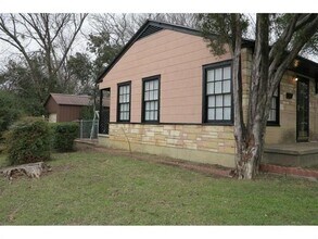 7428 Gaston Ave in Fort Worth, TX - Building Photo - Building Photo