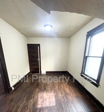 2851 N 24th Pl in Milwaukee, WI - Foto de edificio - Building Photo