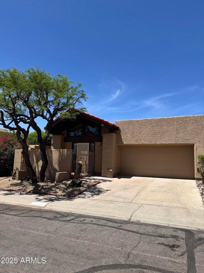 11074 E Yucca St in Scottsdale, AZ - Building Photo - Building Photo