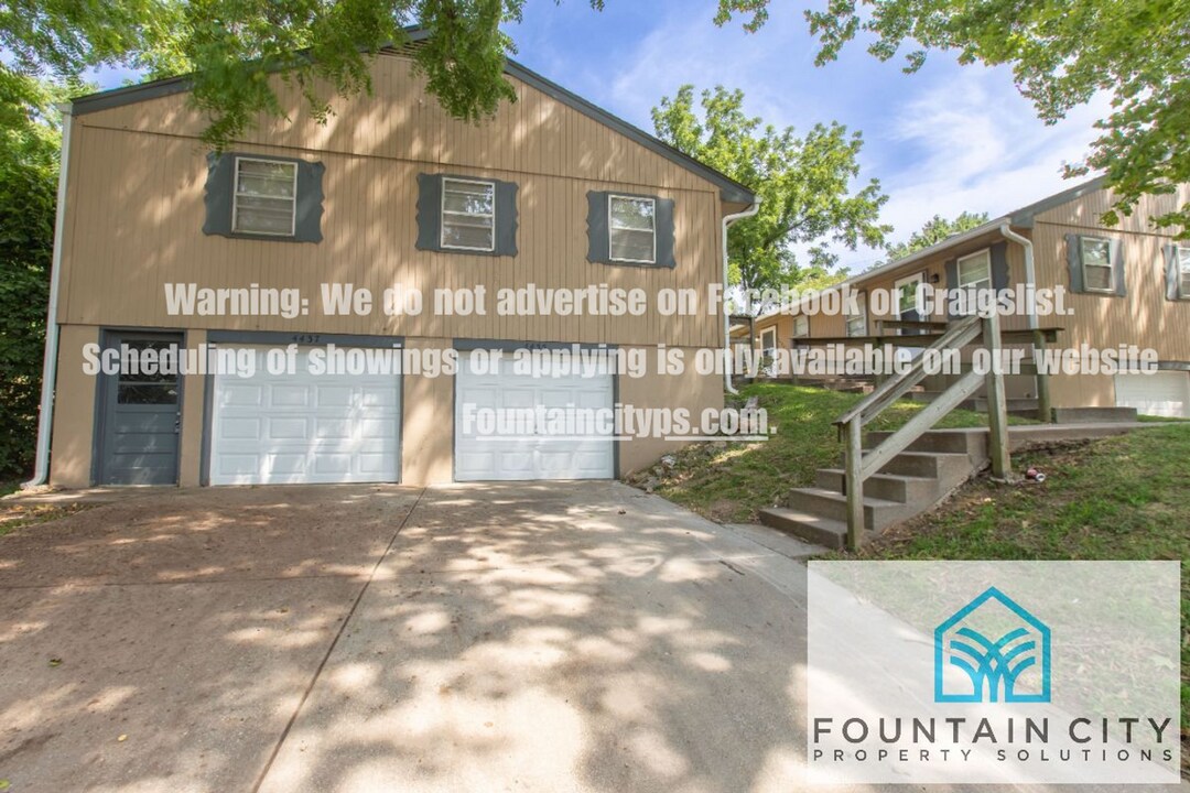 4431 NE Winn Rd-Unit -4435 NE Winn Road in Kansas City, MO - Foto de edificio