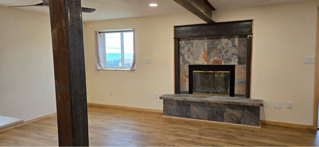 18487 Surface Creek Rd in Cedaredge, CO - Building Photo - Building Photo