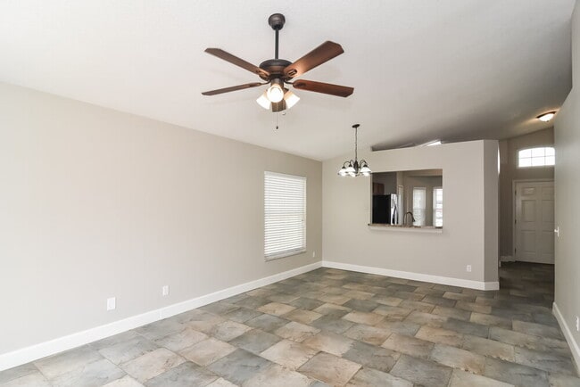 2025 Donegan Pl in Orlando, FL - Building Photo - Building Photo