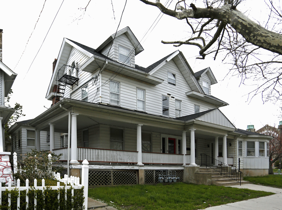 711 Grand Ave in Asbury Park, NJ - Building Photo