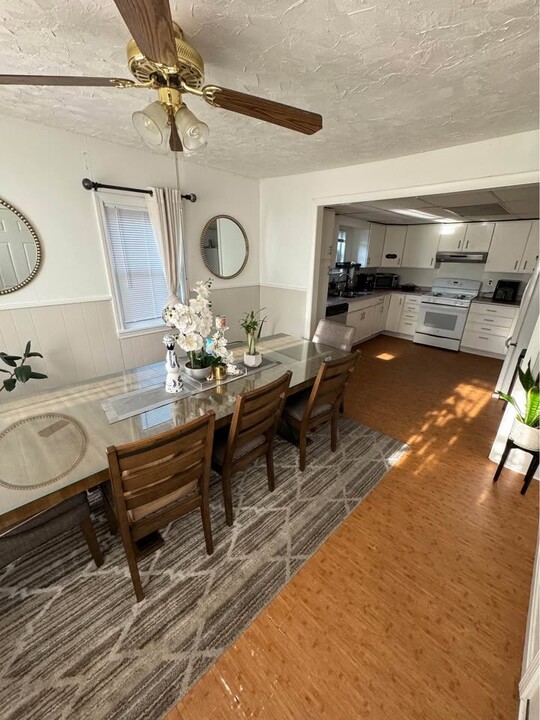 4 John St, Unit 1 in Haverhill, MA - Building Photo