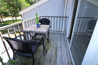 19 Village Hill Ln in Natick, MA - Building Photo - Building Photo