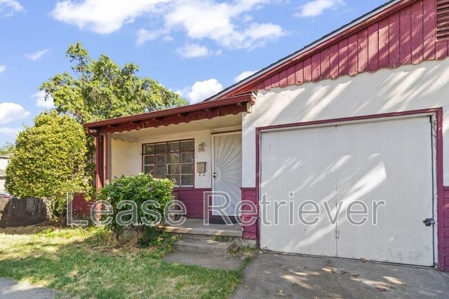 2045 Monte Diablo Ave in Stockton, CA - Building Photo - Building Photo