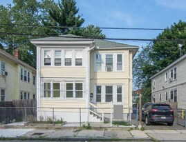44 Sanborn St in Lawrence, MA - Building Photo